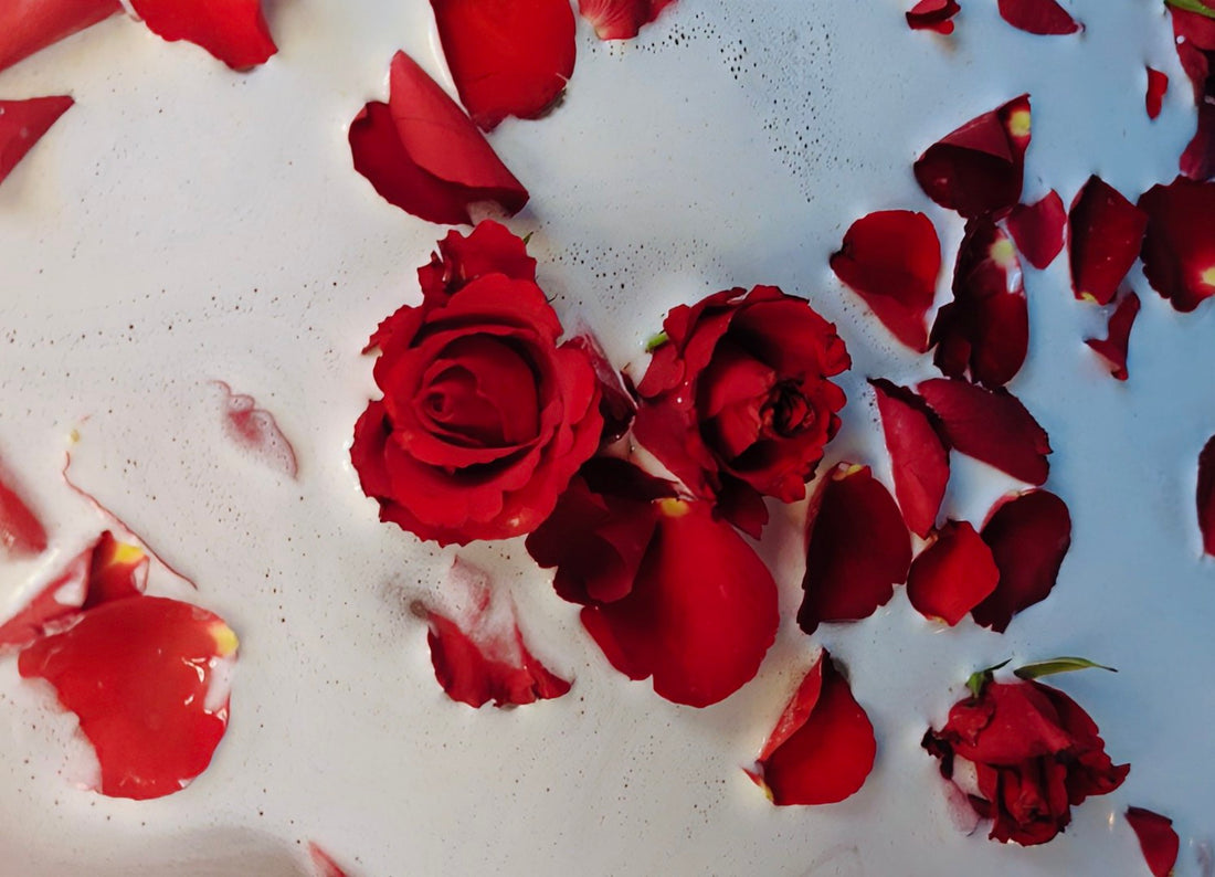 Milk Bath for Sensitive Skin, Cleopatra’s Beauty Ritual and My Queen Of The Nile Milk Soak
